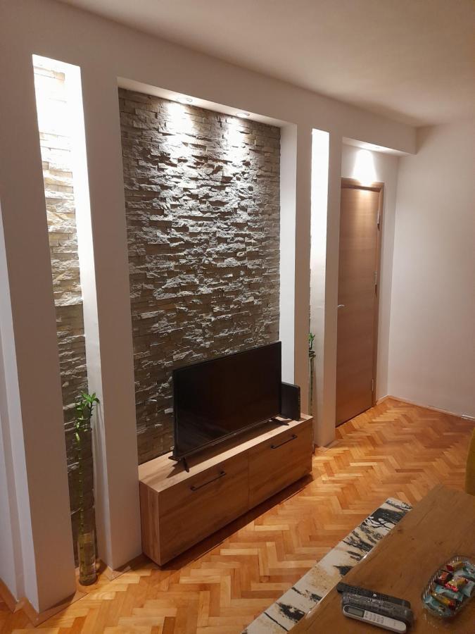 Holiday Apartaments 2 Ni Extérieur photo